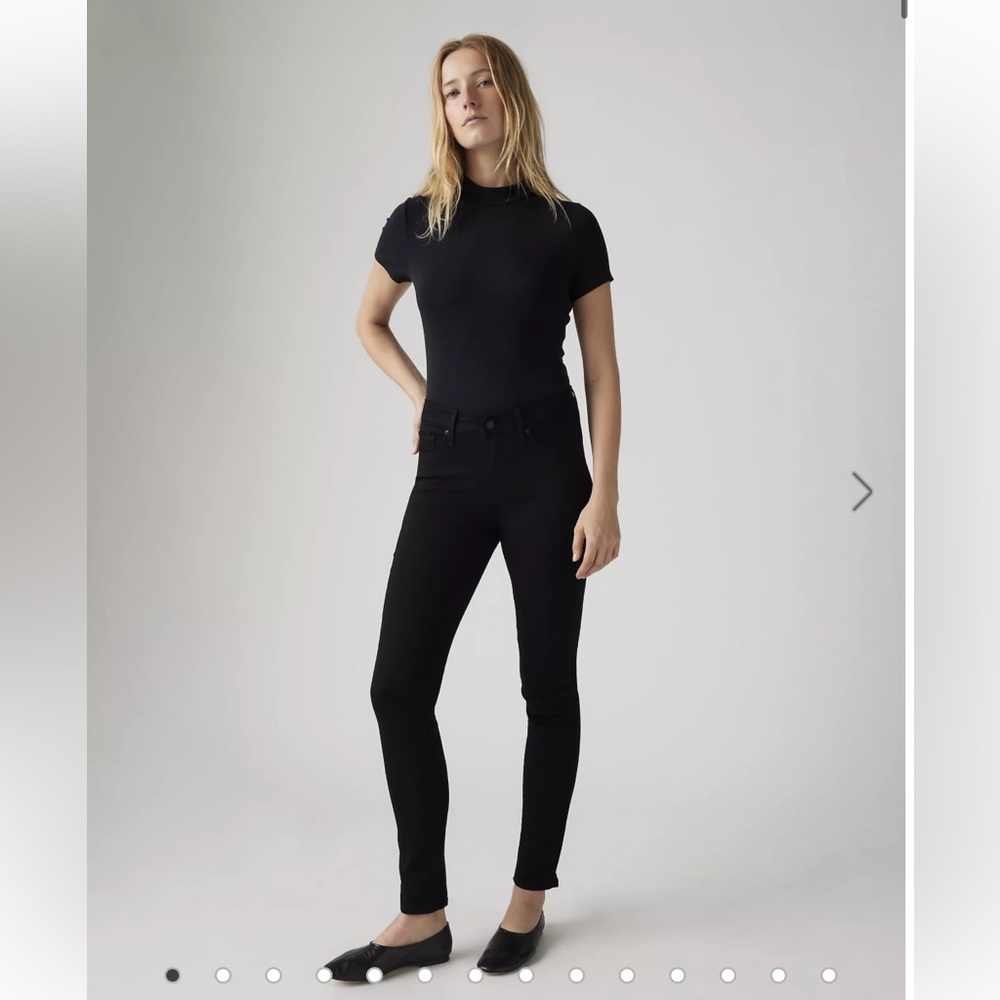 Levi's Women's Skinny Jeans in Black